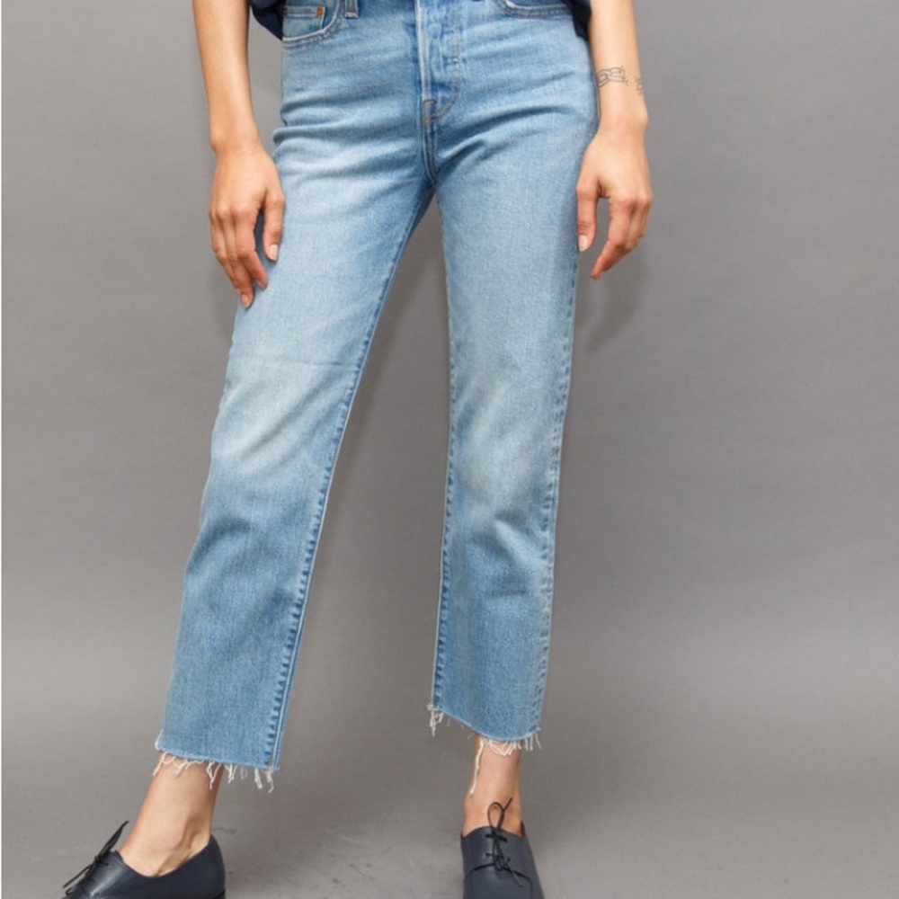Levi's Light Blue Wedgie raw hem Jeans size 28